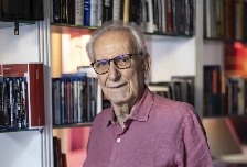 El Festival de Cine de Elche recibe este jueves a su homenajeado Jaime Chávarri