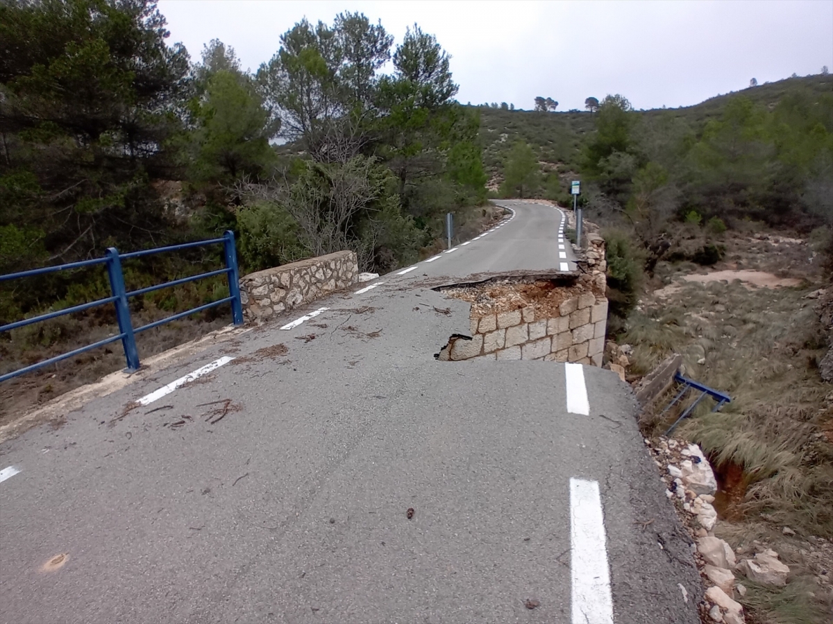 Diputació prevé acabar en octubre la reparación de CV-426, de acceso al Collado Umán en Buñol, tras la Dana