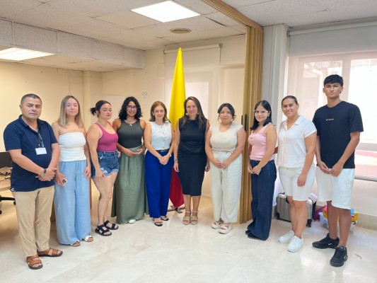 Castelló recupera la oficina itinerante de la embajada de Colombia cinco años después