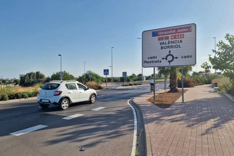 El anillo de circunvalación resulta clave en las conexiones terrestres de Castelló. - Foto: ANTONIO PRADAS El anillo de circunvalación resulta clave en las conexiones terrestres de Castelló.