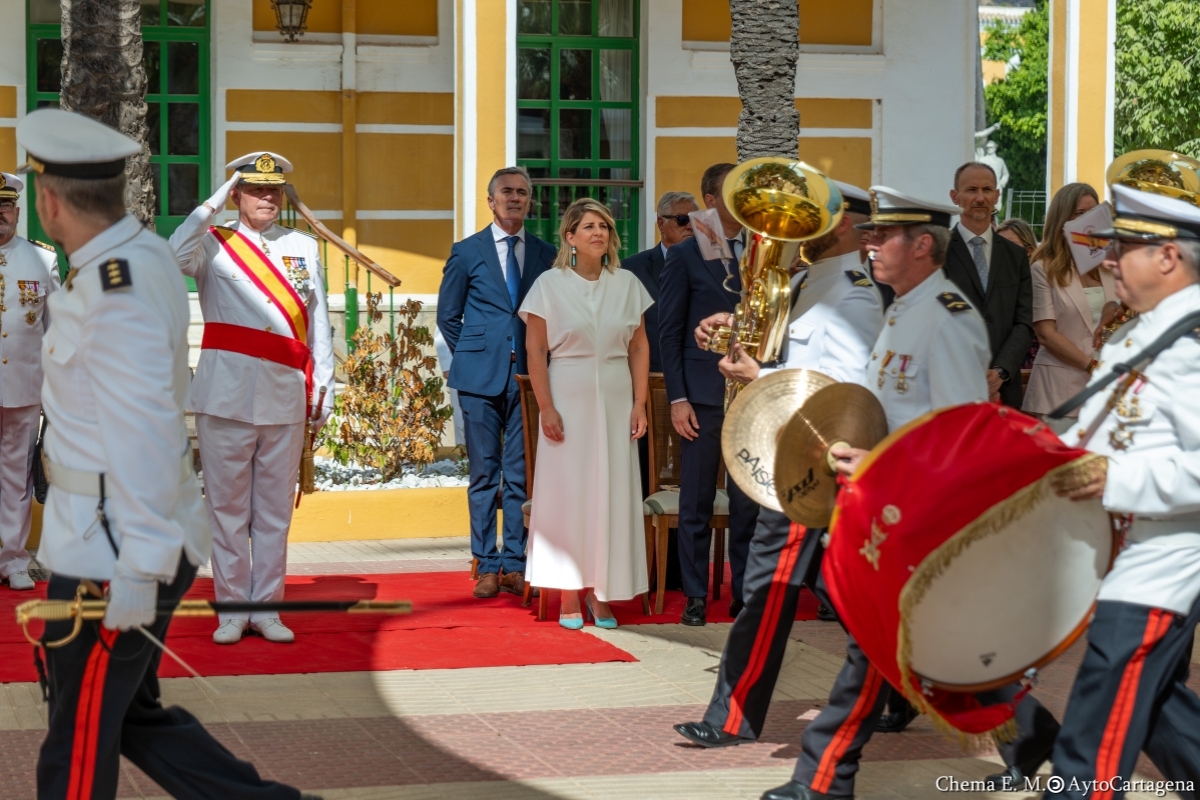 Cartagena conmemora la Virgen del Carmen y los pescadores donan más de mil kilos de género a los necesitados