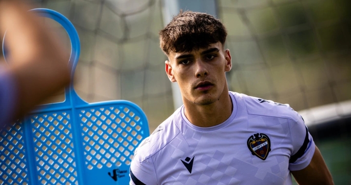 El Levante UD y la SD Huesca acuerdan la cesión de Dani Martín