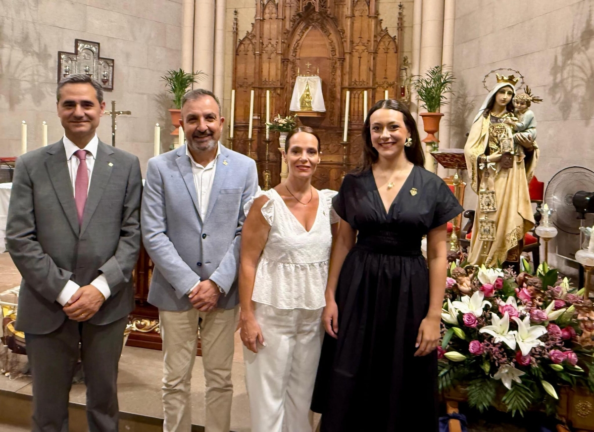 Flores, misa y procesión por las calles de Castelló para celebrar la festividad de la Virgen del Carmen