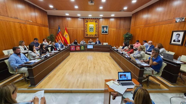 Calp modifica el estacionamiento limitado: desaparece la zona verde; se amplía la zona naranja a junio y septiembre