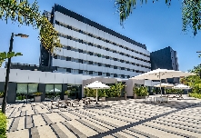 Los hoteles de Murcia se preparan para un agosto a medio gas tras un semestre "brillante" y con cifras récord