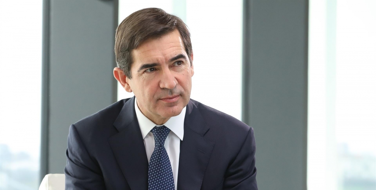 Bruselas amenaza con sancionar a España por su intervención en la OPA al Sabadell