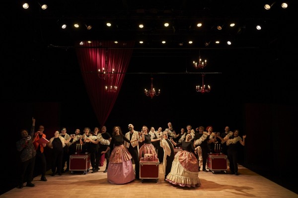 Cor de Teatre proposa música i sketches en CaixaFòrum València