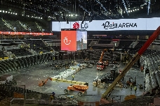 El Roig Arena enciende sus pantallas: 1.700m2 de tecnología LED "única en el mundo"