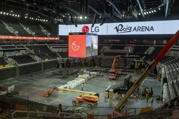 El Roig Arena enciende sus pantallas: 1.700m2 de tecnología LED 