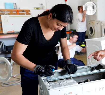 Fundació Tots Units refuerza en 2024 su compromiso con la promoción de colectivos en situación de exclusión