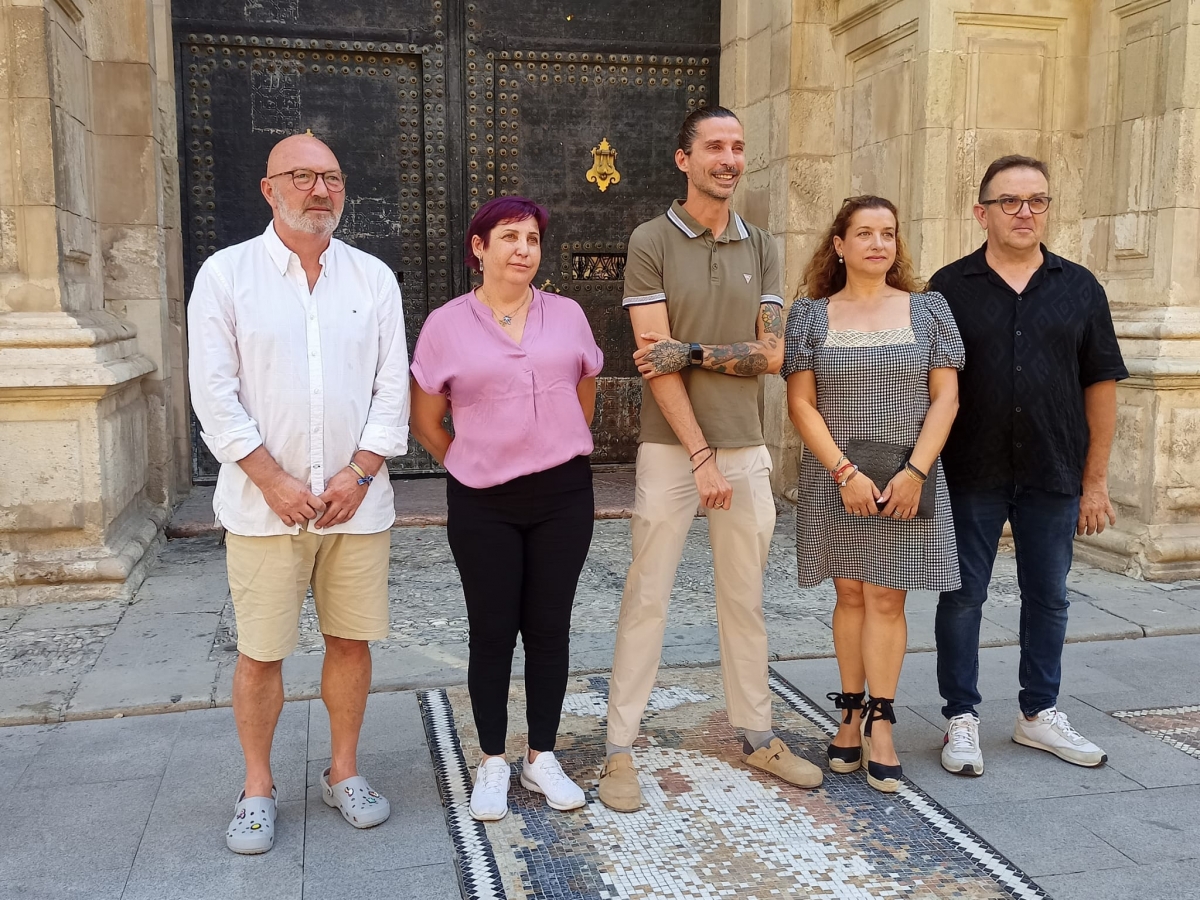 Los festeros del Camp d'Elx aseguran que tienen una ofrenda floral pactada desde el Corazón de Jesús