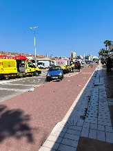 Un adulto y dos menores de 2 y 6 años, atropellados por un coche en un paso de cebra en la playa de Xàbia