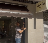 Un panadero de Paiporta reabre el local donde estuvo atrapado más de cinco horas aferrado a una viga por la Dana