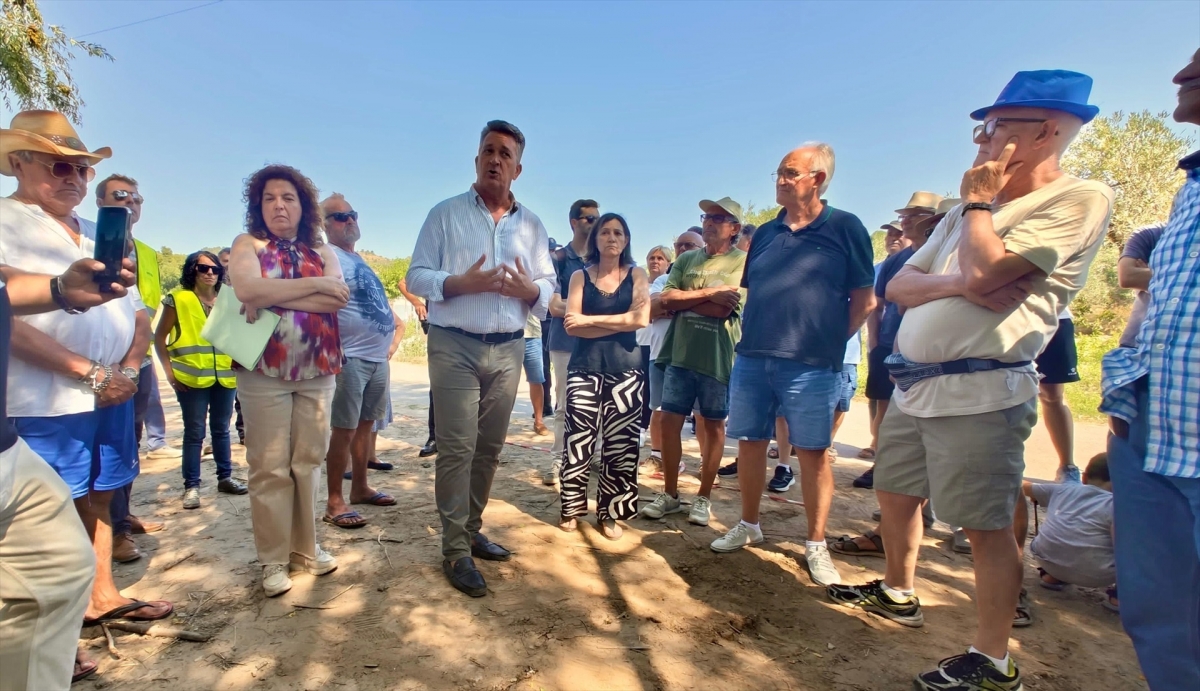 La Generalitat consensúa con vecinos y el Ayuntamiento la solución para reconstruir el paso sobre el rio Tuéjar