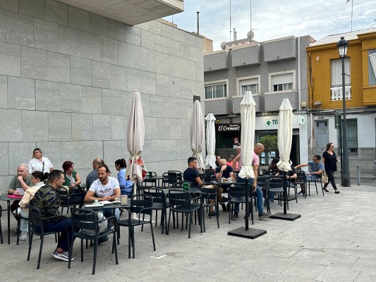 El PSOE pedirá que se retire del pleno la subida del 30% de la tasa de veladores de San Vicente
