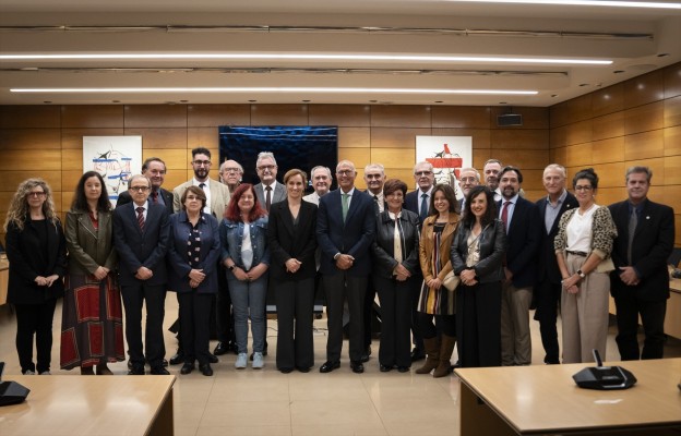 Mónica García pide una gran alianza entre CCAA y Universidades para formar más sanitarios