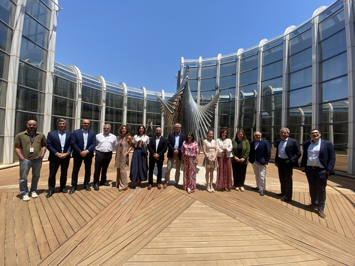 Banco Sabadell renueva el consejo asesor del centro tecnológico de Alicante y presenta un hackathon