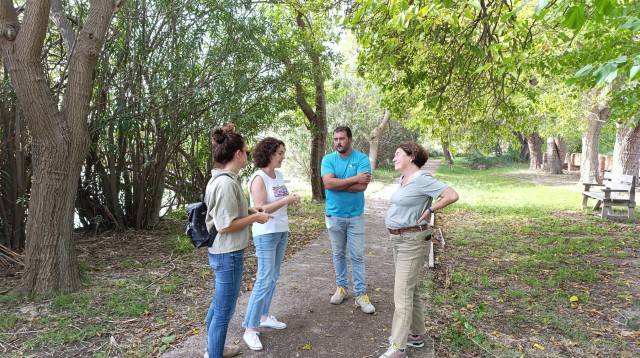 Almenara y la Conselleria acuerdan abrir las compuertas para que circule el agua dels Estanys  