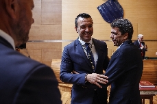 Pobre Vicent Mompó, no se acuerda de nada
