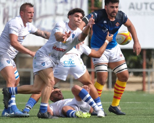 El Huesitos La Vila vende cara la derrota