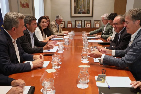 La primera reunión de la Mesa de Seguimiento de Inversiones de Alicante pone calendario de reuniones