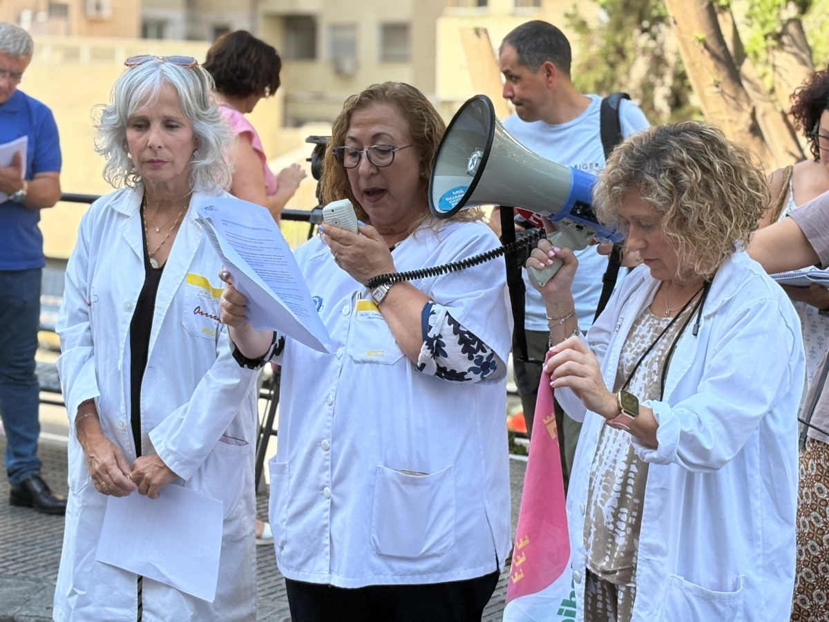 Los médicos de Urgencias protestan por la falta de personal en verano: 
