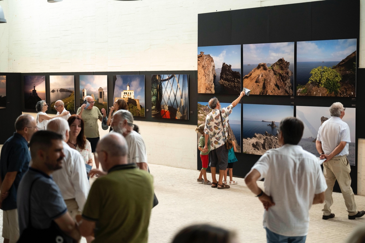 El Museu de Belles Arts revela la belleza de las Columbretes mediante una exposición fotográfica 