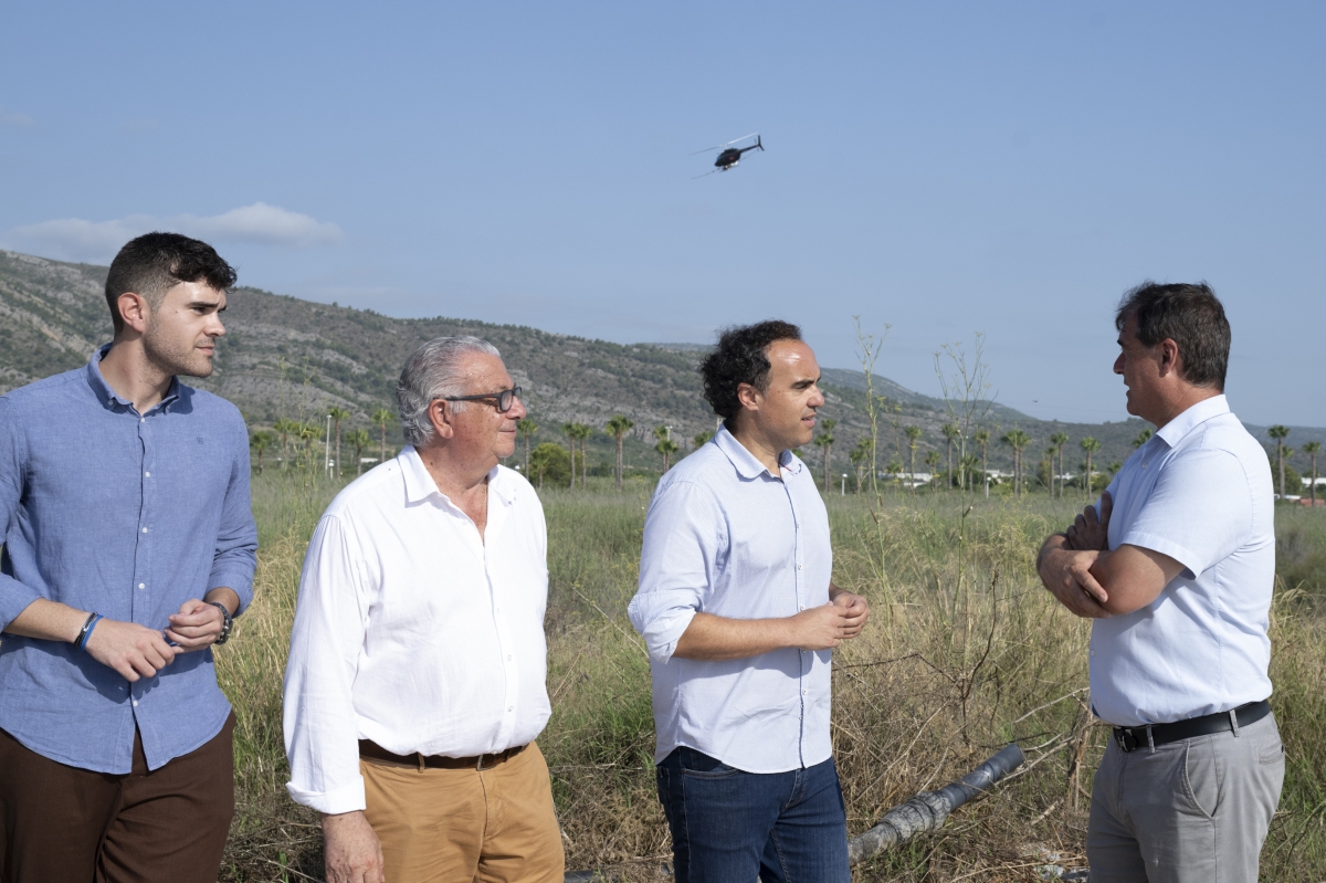 La Diputación intensifica la lucha contra los mosquitos por vía aérea en Oropesa, Benicàssim o Burriana