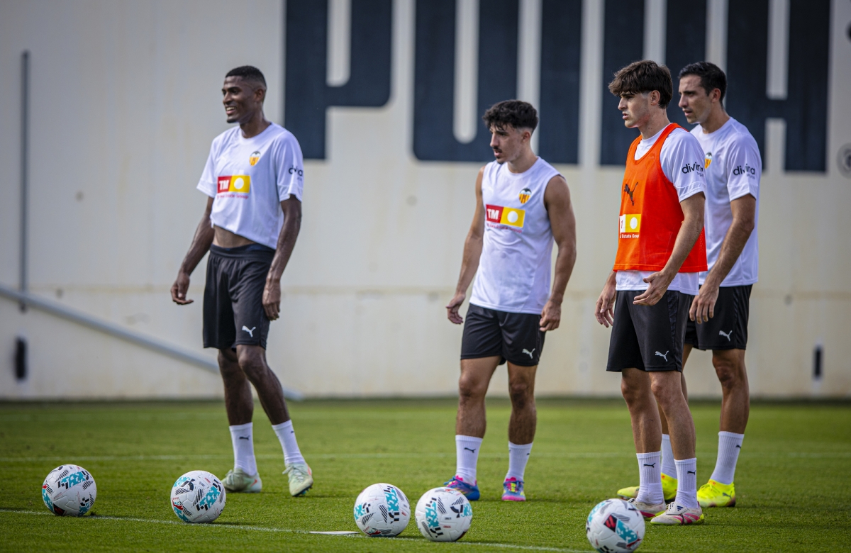 El Valencia CF por fin se mueve: los tres sub-21 ya tienen su oferta de renovación 