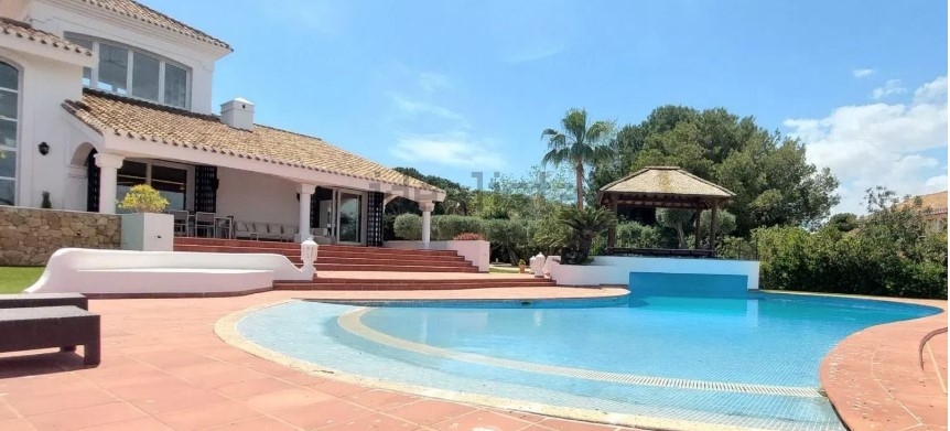 Casa en La Manga Club-Atamaría - Foto: Idealista Casa en La Manga Club-Atamaría