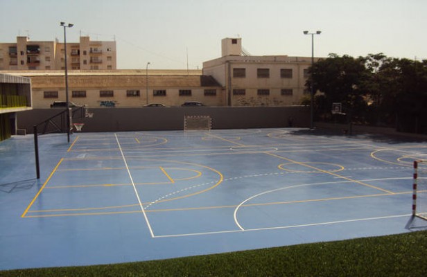 El PSOE de la Vila Joiosa propone cubrir el polideportivo Marta Baldó