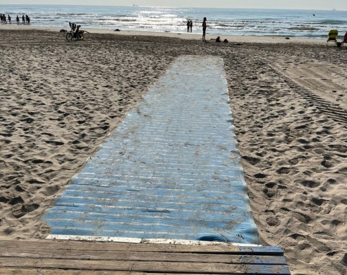 El PSPV denuncia la falta de accesibilidad en las playas de Castelló en plena temporada de verano