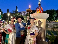 El Festival del Mediterráneo se cierra con 400 artistas, danzas del mundo y pirotecnia frente a la Catedral