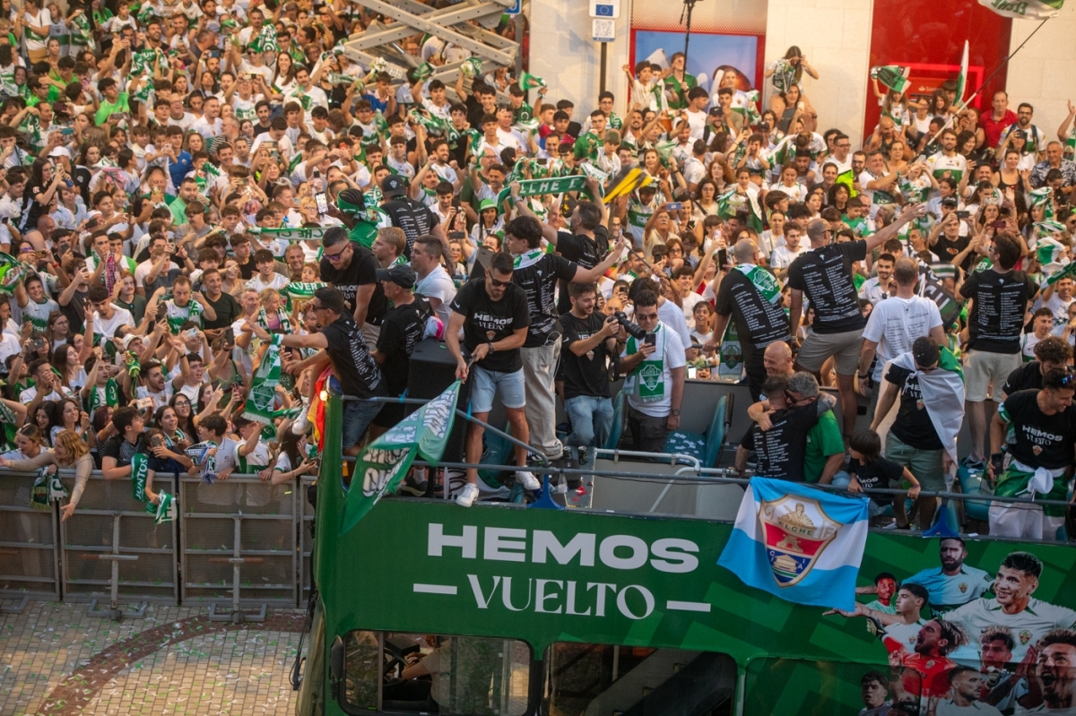 El Elche supera los 15.000 abonados a un mes del inicio de la competición