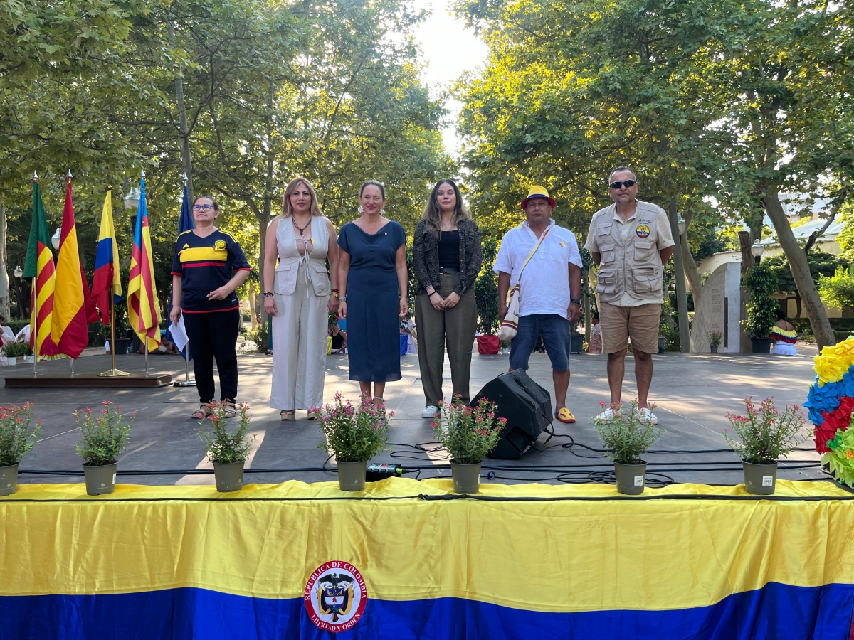 De tradiciones a música: Castelló conmemora el Día de Colombia en el parque Ribalta