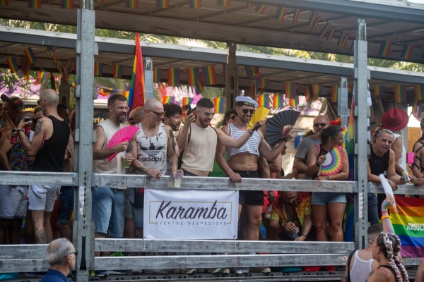 Marcha reivindicativa por el Orgullo LGTBIQ+ en Alicante, en imágenes