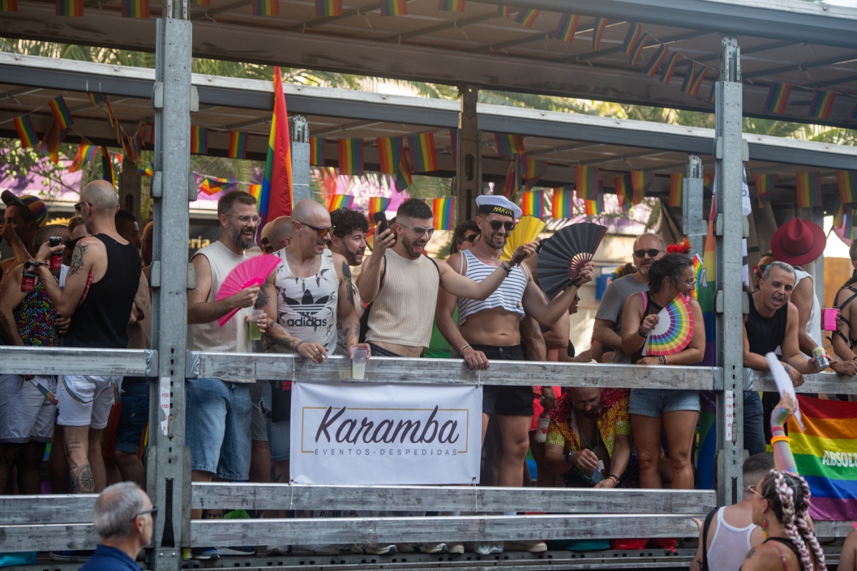 Marcha reivindicativa por el Orgullo LGTBIQ+ en Alicante, en imágenes