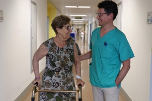 La Fe lidera en España la cirugía de prótesis de cadera con técnica mínimamente invasiva