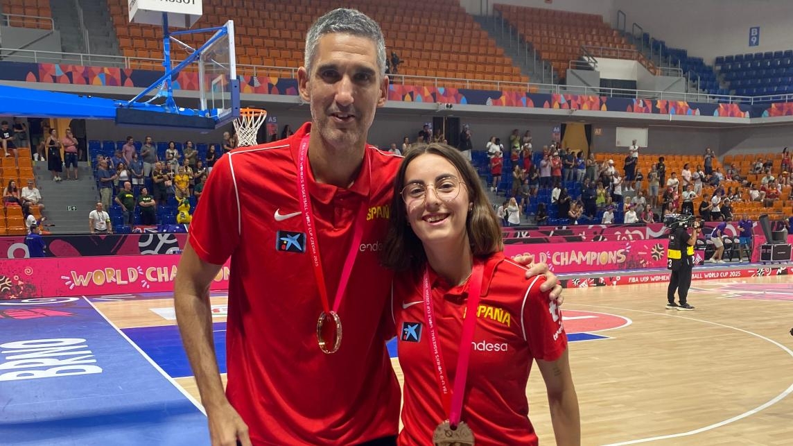 Rubén Burgos y Marta Sorlí se cuelgan el bronce en la Copa del Mundo U19F