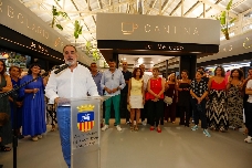 El mercado de Sant Joan vuelve a abrir sus puertas renovado tras unas obras de 1,7 millones