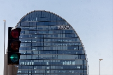 BBVA decide seguir adelante con la OPA sobre Banco Sabadell