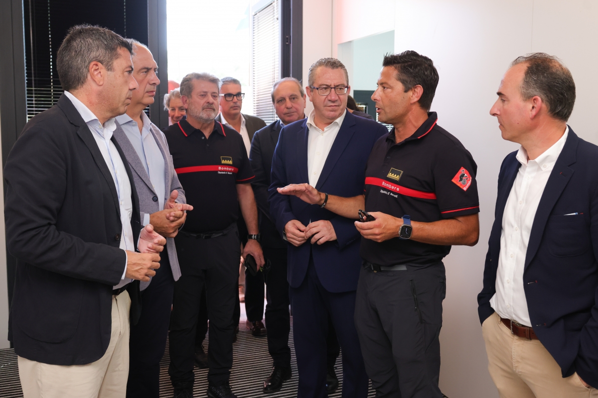 Mazón visita el nuevo Consorcio de Bomberos de Alicante: 