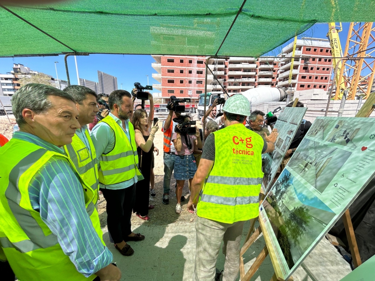Visita institucional a las obras - - AP
