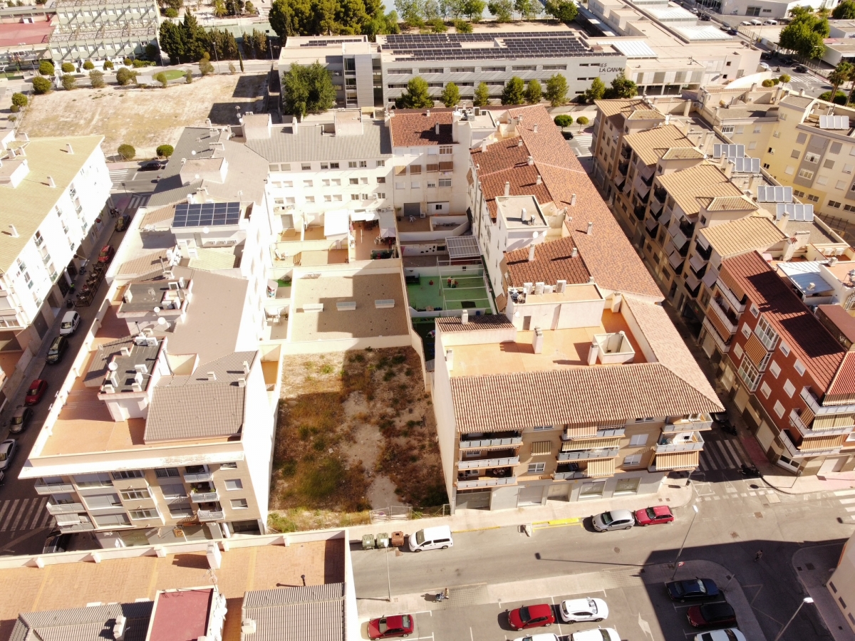 Petrer cede dos nuevas parcelas al Plan VIVE para construir vivienda protegida
