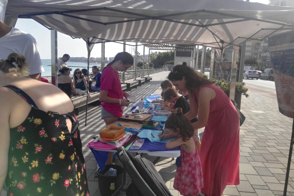 Benicàssim imparte talleres medioambientales en sus playas este verano para público infantil y juvenil 
