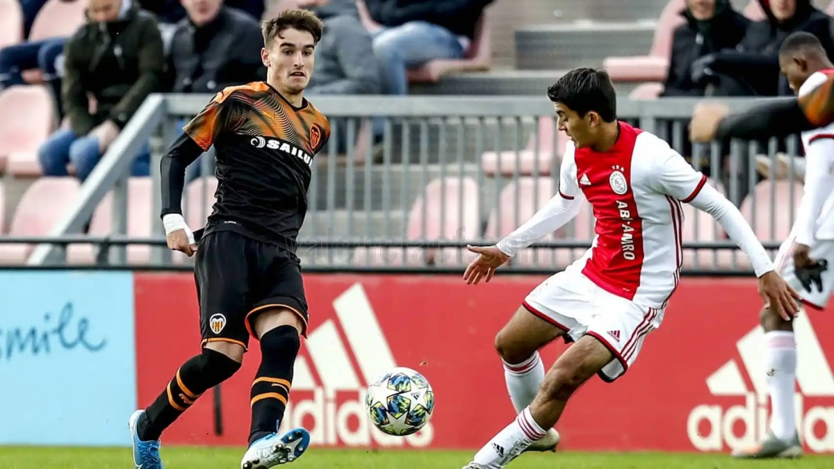 David Ruiz, de las canteras de Valencia y Real Madrid a defender la camiseta del primer equipo del Eldense