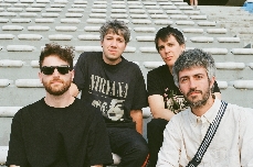 El rock alternativo y lleno de humo de los argentinos Bestia Bebé vuelve a València