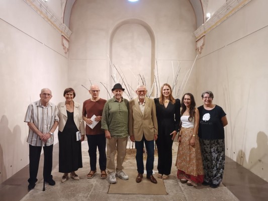 Benicarló inaugura al Mucbe una exposició d'homenatge al poeta local Manel Garcia Grau 