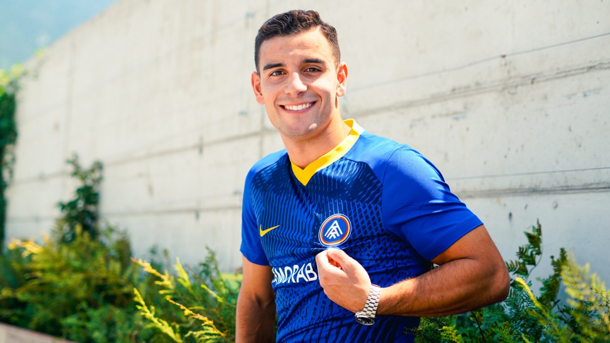 El Eldense le gana la mano al Hércules por Jesús Clemente