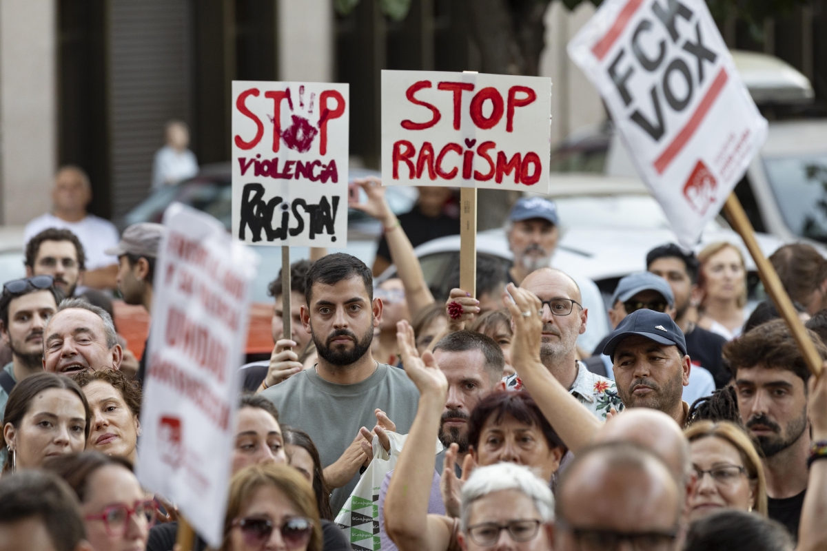 Manifestación en Murcia contra el racismo. - Foto: EFE / MARCIAL GUILLÉN Manifestación en Murcia contra el racismo.